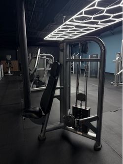Life Fitness Cable Shoulder Press