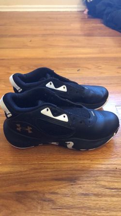 Under Armour Sneakers