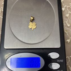 14k solid gold four-leaf clover pendant