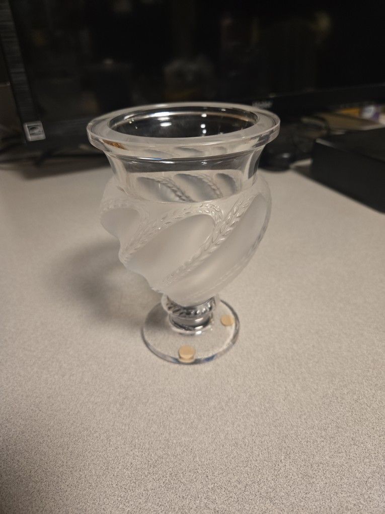 Laluque Crystal Vase Beautiful Piece Small chip on lower lip