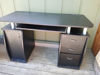 Black Desk