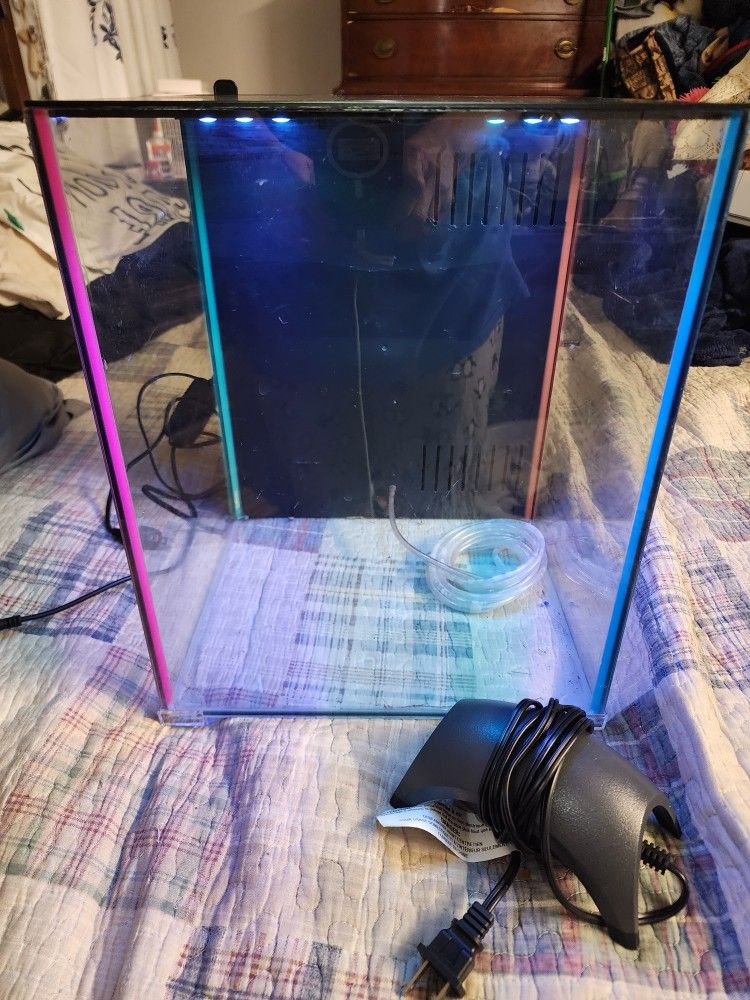 Top Fin® Custom Colorflow™ Aquarium with 7 Color-Changing LEDs