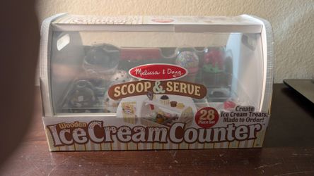 Melissa & Doug Wooden Scoop & Serve Ice Cream Counter, Pretend Play Store