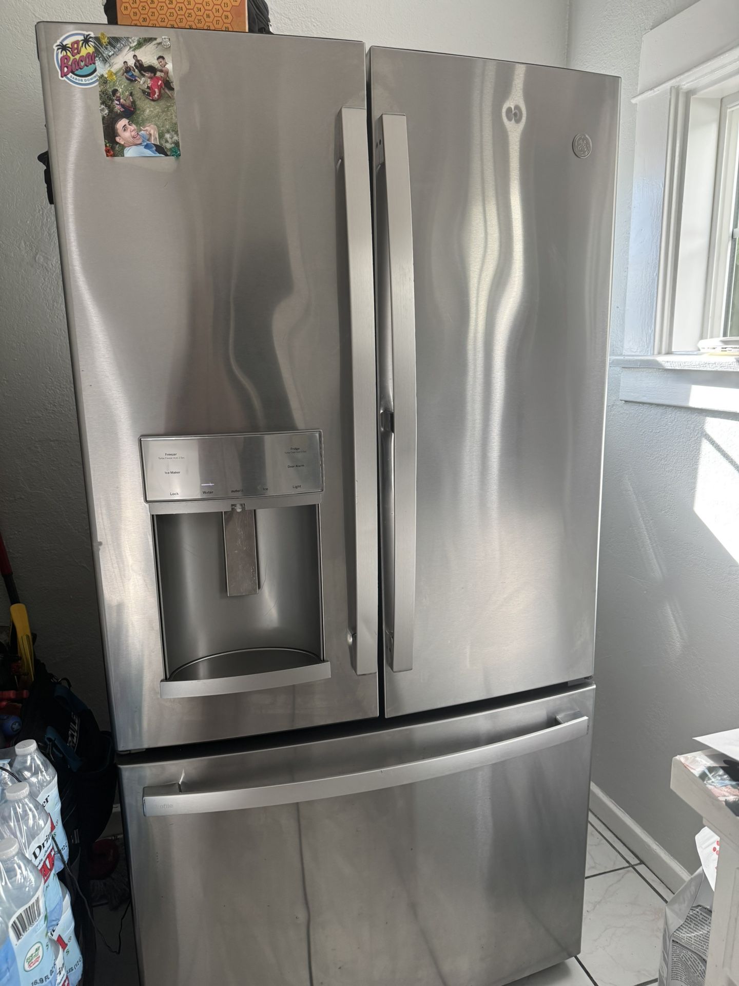 Refrigerator 