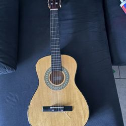 Acoustic 3/4 Guitar 