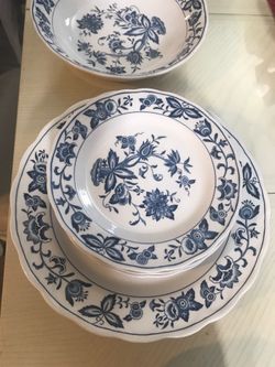 Vintage Blue Bonnet Ironstone 4 settings pls one bowl