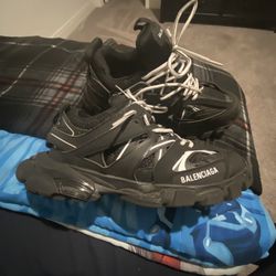 Balenciaga Tracks
