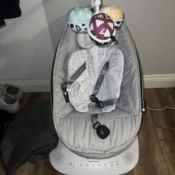 mamaRoo® multi-motion baby swing