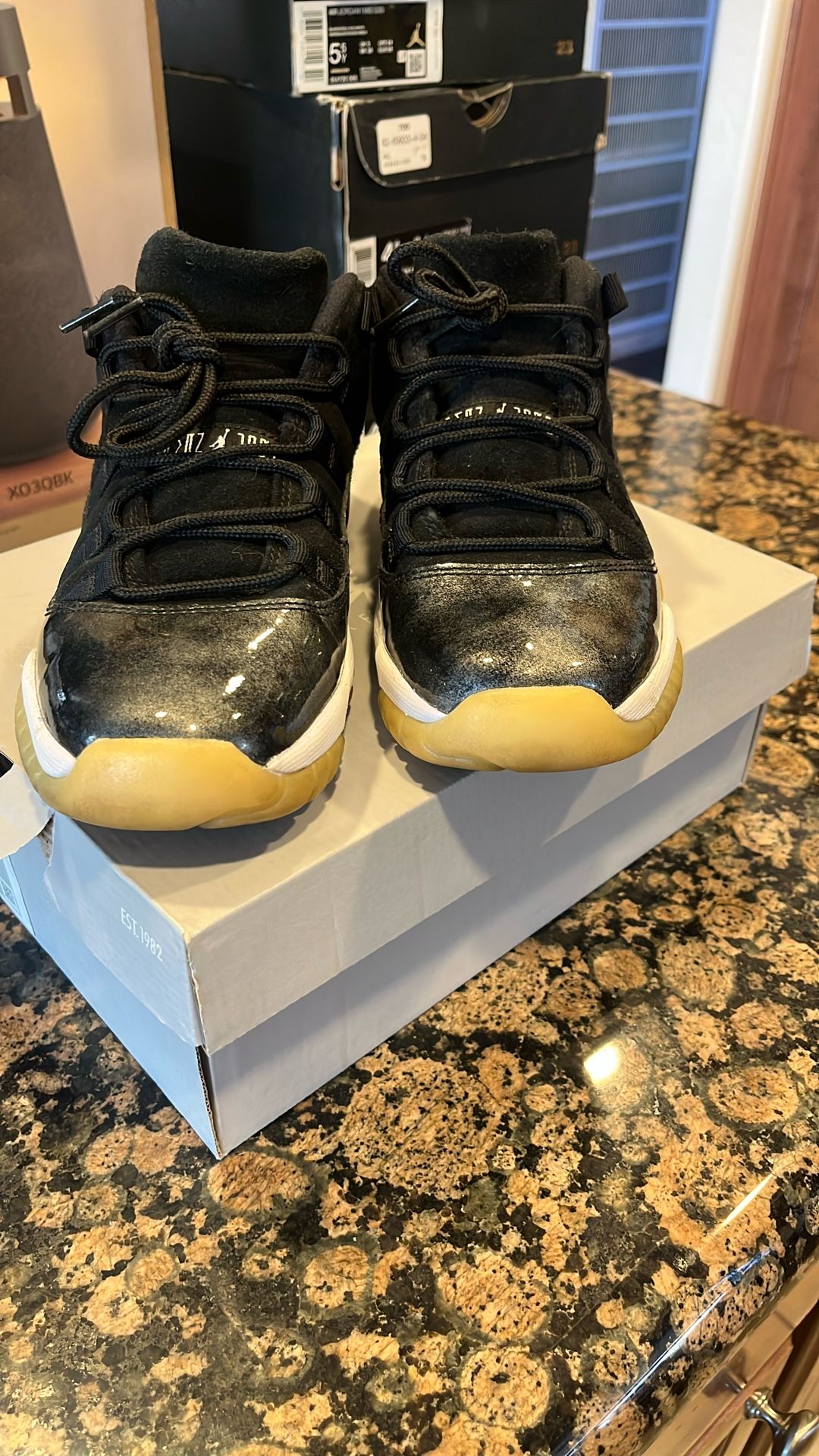 Jordan 11 Low Barons