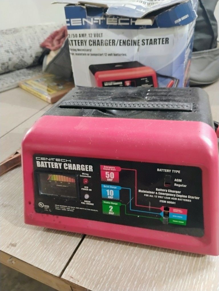 Cen-tech 12 Volt Battery Charger/Engine Starter