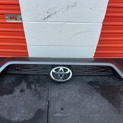 2014 -2015- 2016 -2017 -2018 -2019 -2020 -2021 -2022 -2023- 2024 TOYOTA 4RUNNER FRONT UPPER GRILLE OEM 