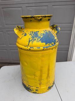 Vintage Duffs Cry Milk Can For Decoration Or Collection Only has rust as pictured  Will meet for pickup at grocery outlet parking 8620 sw hall blvd Be