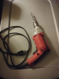 Milwaukee drill like new 1/2 new