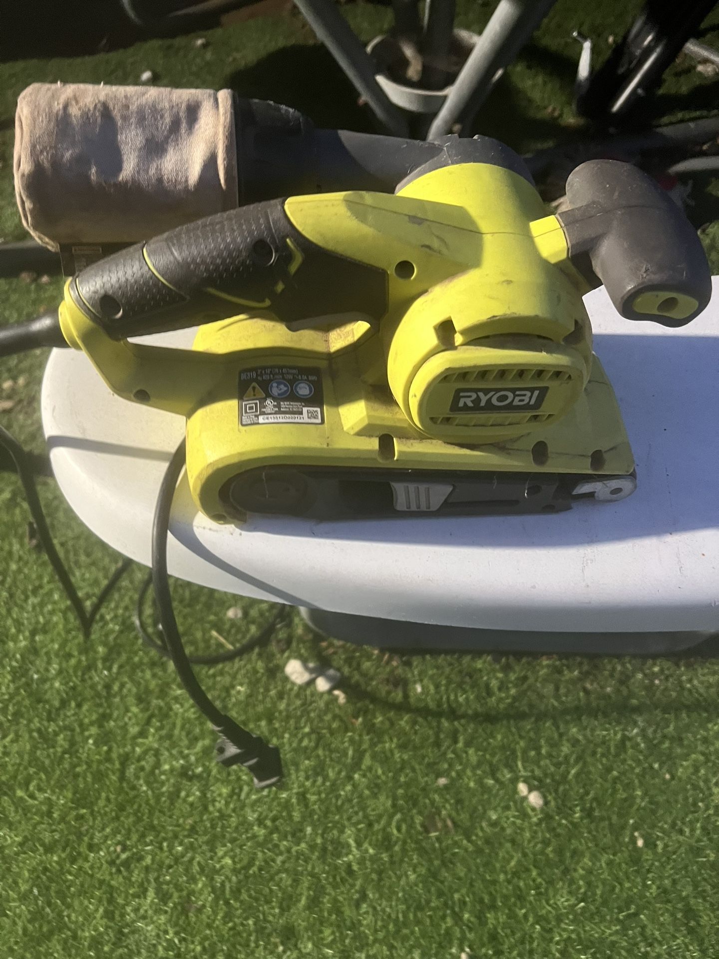 RYOBI Sanding Power Tool