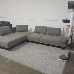 Huge RECLINER SECTIONAL ASK FOE 
