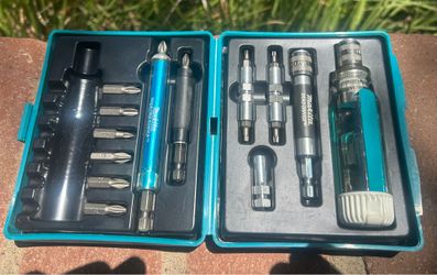 Makita "Vision Finder" Driver - Multi Bit Screwdriver Set w/Case