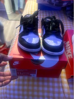 Panda dunks size 11c