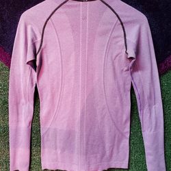 Lululemon gym shirt sz 6 $25