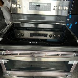 Ge Profile Electric Stove With Double Oven Brand New, Never Used