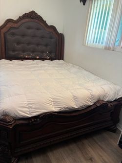 Queen bed $75 INCLUDING HEADBOARD AND FRAME