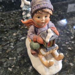 Goebel M.I. Hummel "Ride Into Christmas" figurine (Hum 396),