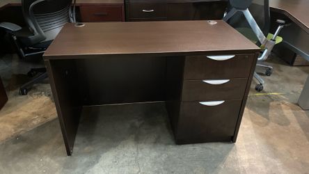 Single cabinet desk