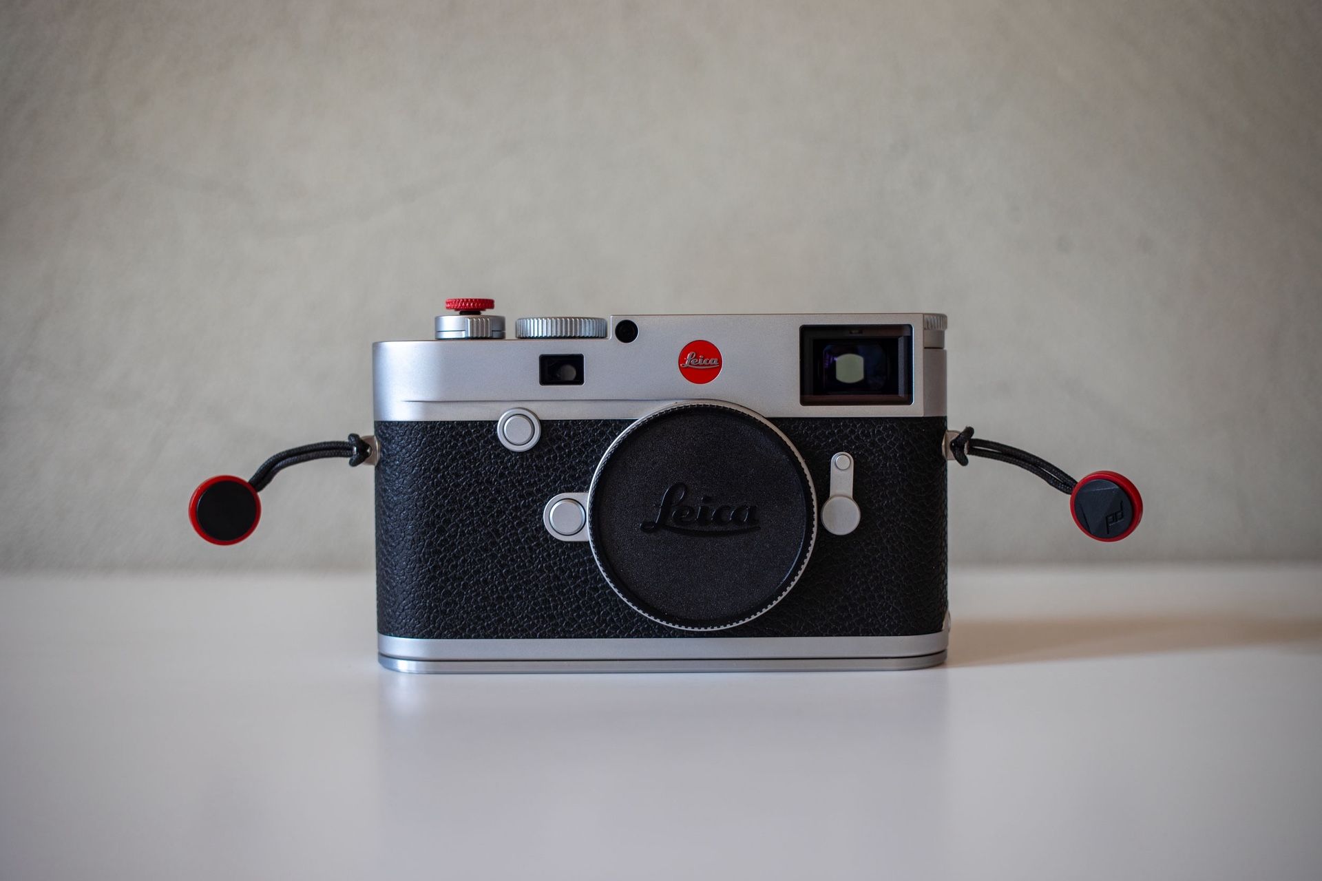 Leica M10-R In Chrome