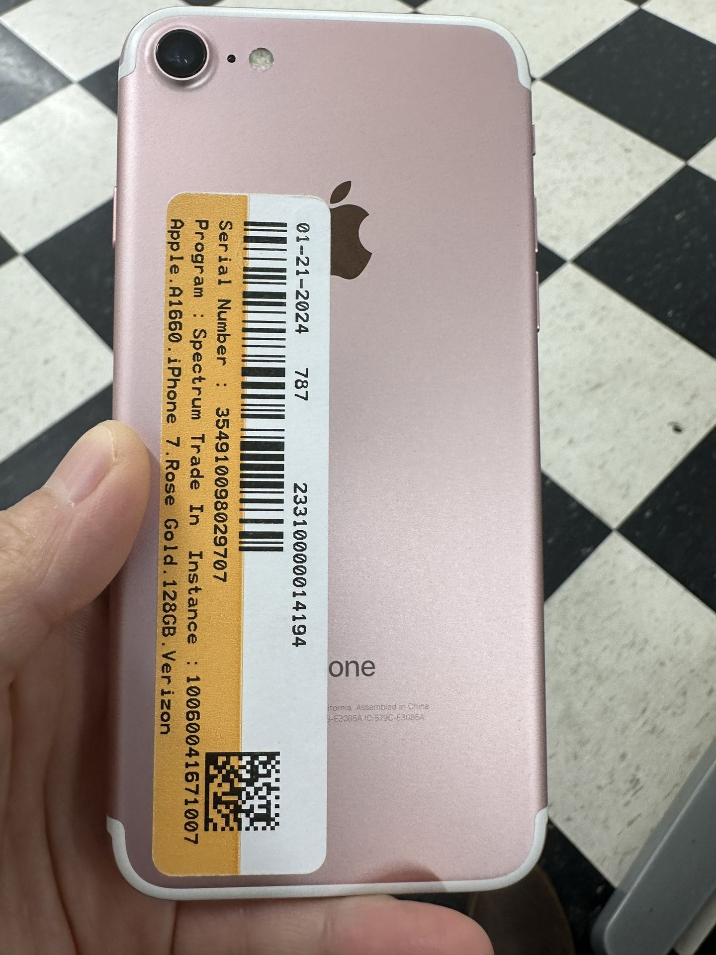 Apple iPhone  7 128GB Unlocked Selling By Store 