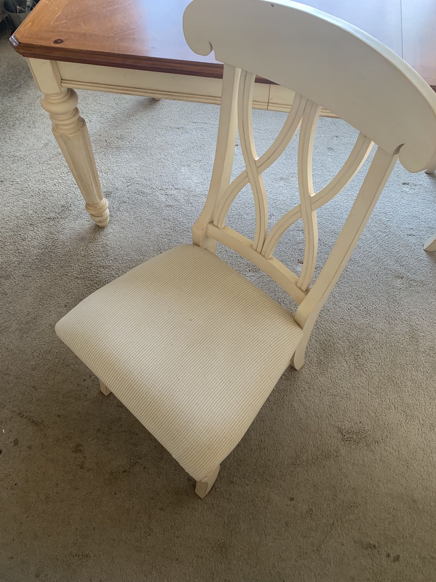 Farmhouse/Country Style Dining Room Table with 6 Chairs