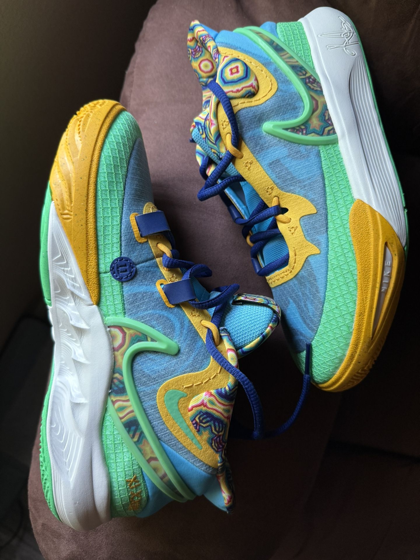 Nike Kyrie’s 6Y $25