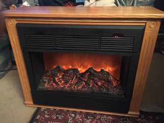 Heat Surge Ele͏c͏t͏ric Fireplace with Handmade Amish Mantle