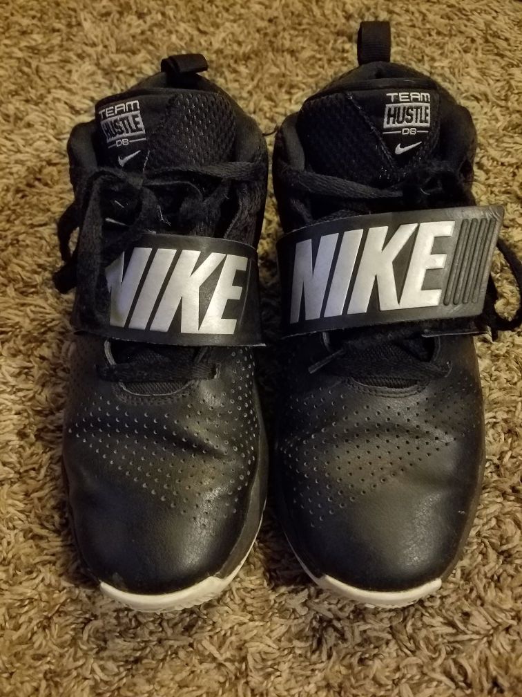 Boys Nike Shoes 6.5Y