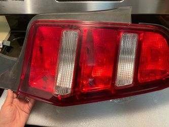 2011 mustang tail lights
