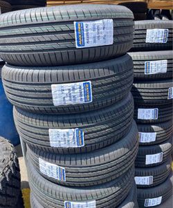 195/65R15 Maxtrek Set Of 4 New Tires