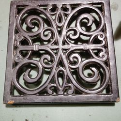 Cast iron trivet