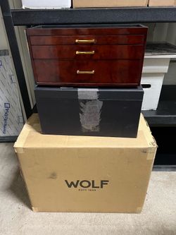 Wolf Designs 6 watch winder, watch box and valet