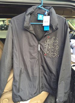 Adidas wind breaker NWT