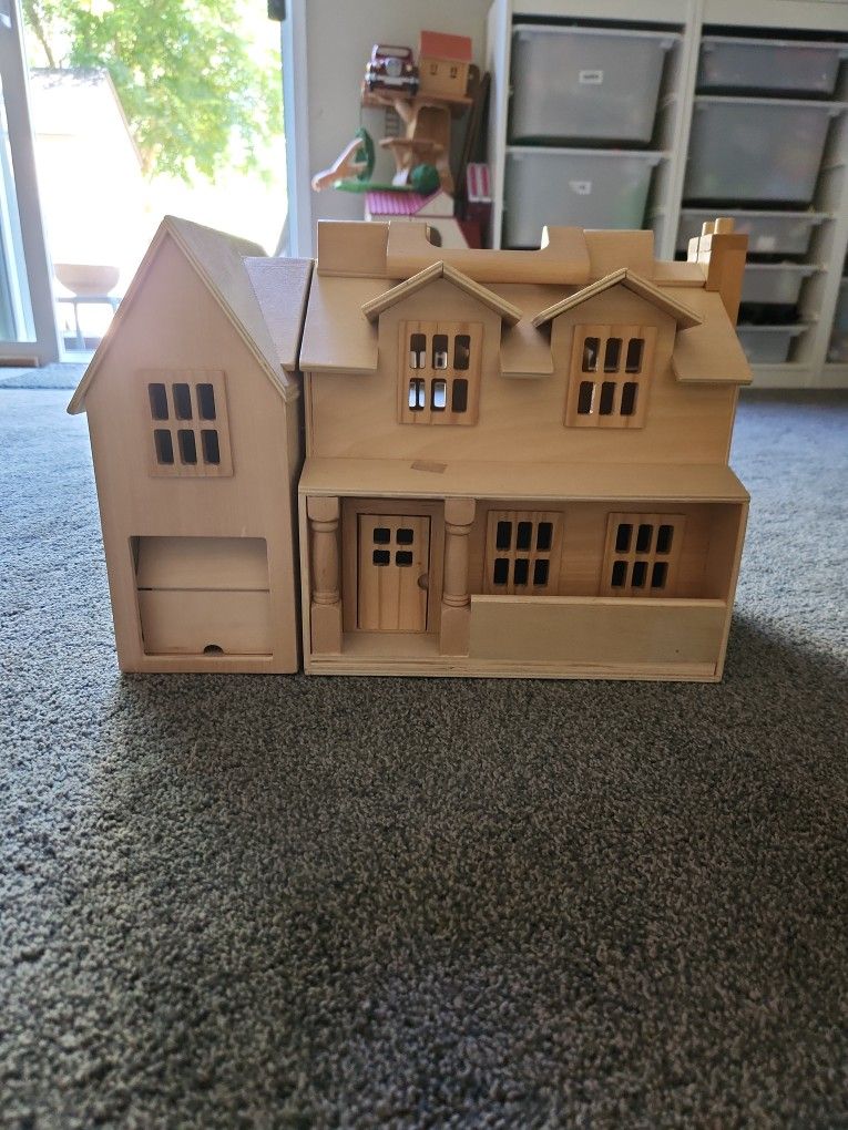 Melissa & Dough Wooden Play House
