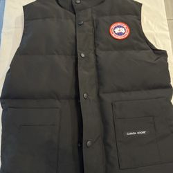 Puffer Vest New Never worn
