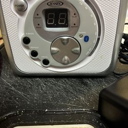 Jensen Cd 555 Portable Bluetooth Music System