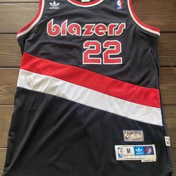 Portland Trailblazers Drexler Jersey Size M
