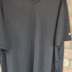 Men's XL Athletic Shirt. VGC