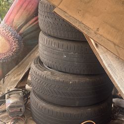 Original Range Rover Wheels 20” With Tires 