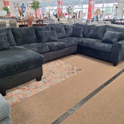 9900... 3 Pc. Sectional 