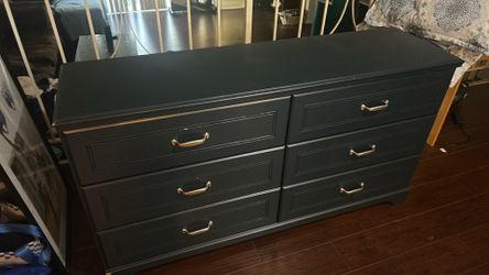 Ashley dresser and nightstand