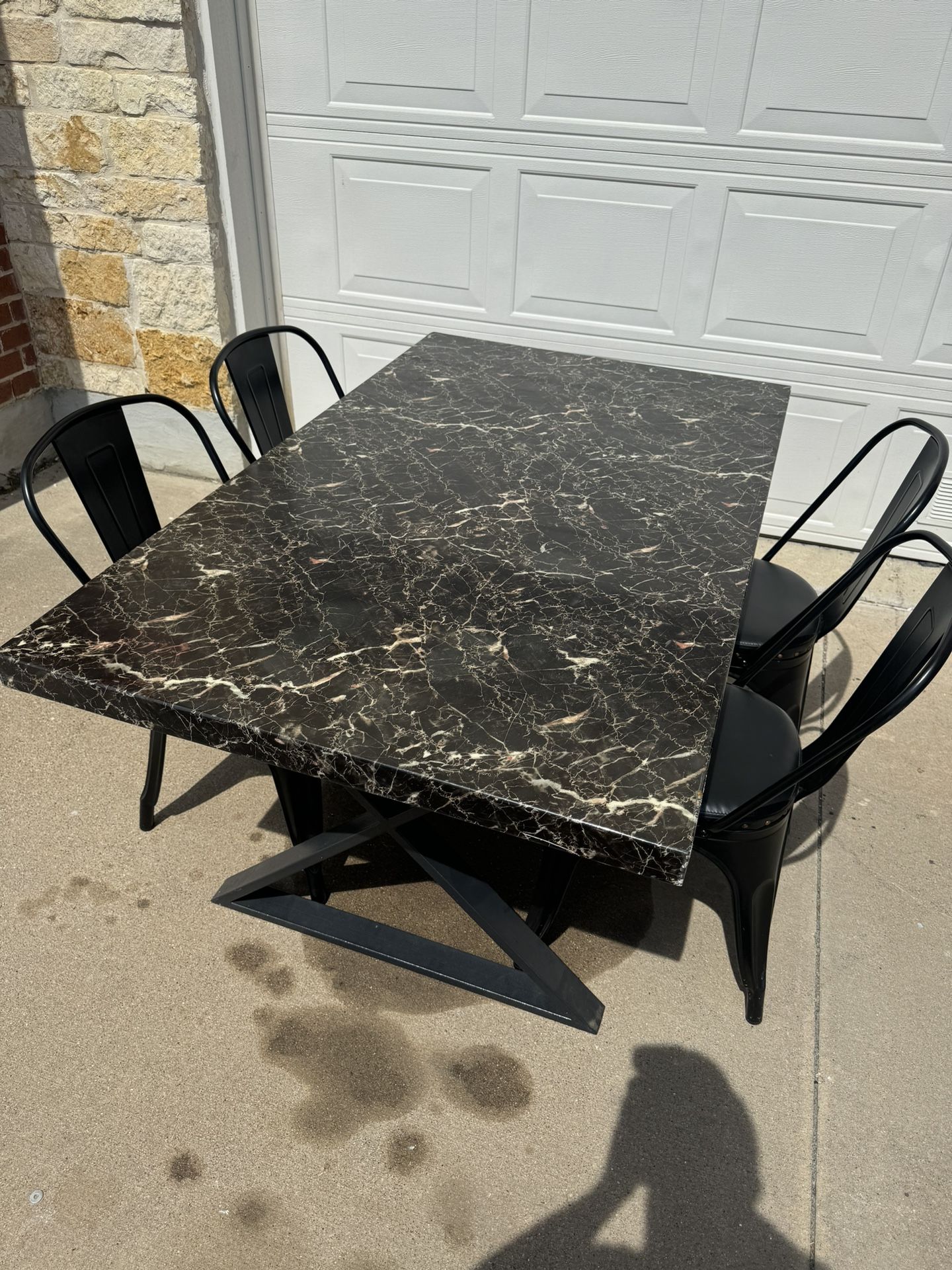 Dining Table And Chairs Set 