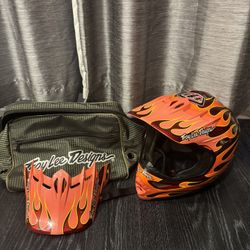 Troy Lee designs Helmet Size L