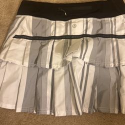 Lululemon Skirt Size 4