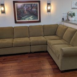 Bassett Sectional 
