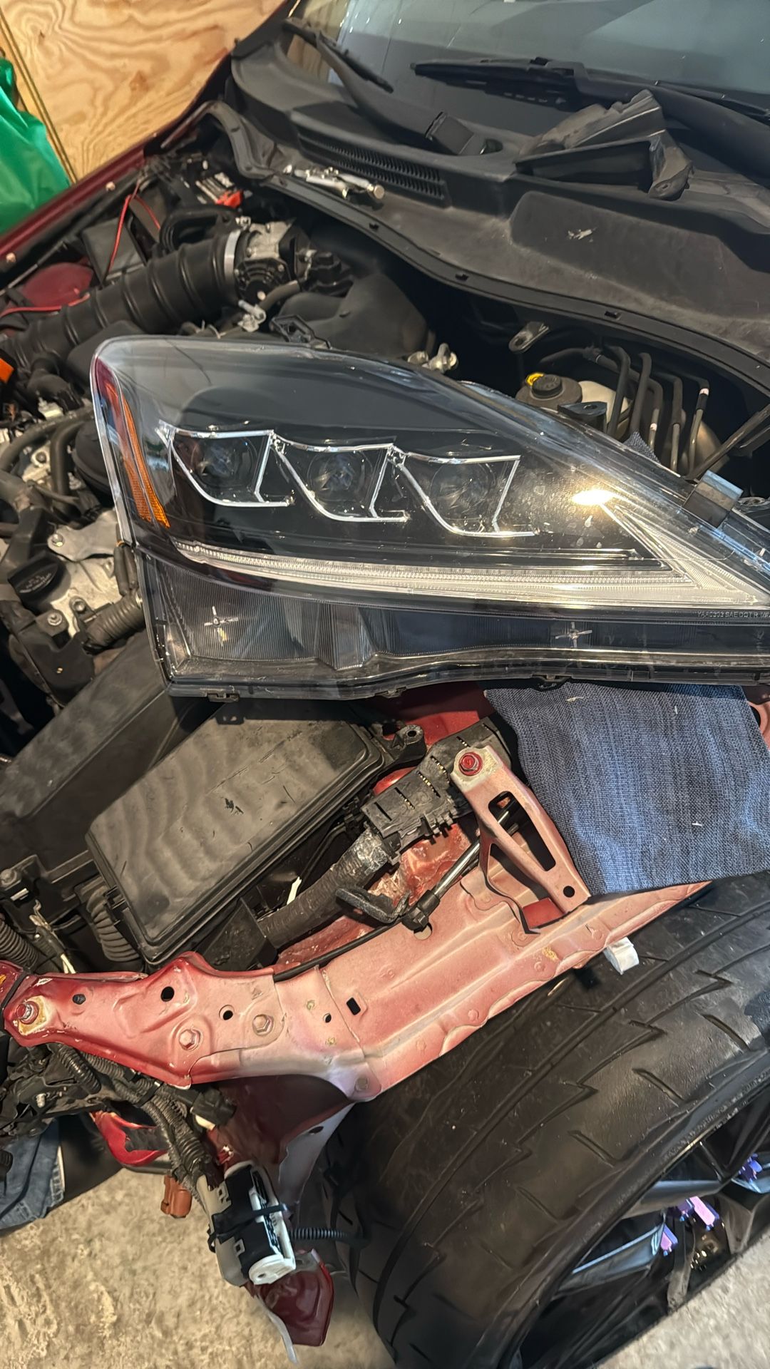 vland headlights is250( Only Right)